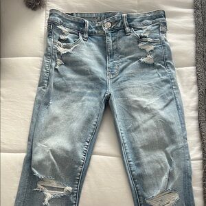 American Eagle Outfitters Women's Light Wash Distressed Skinny Jeans